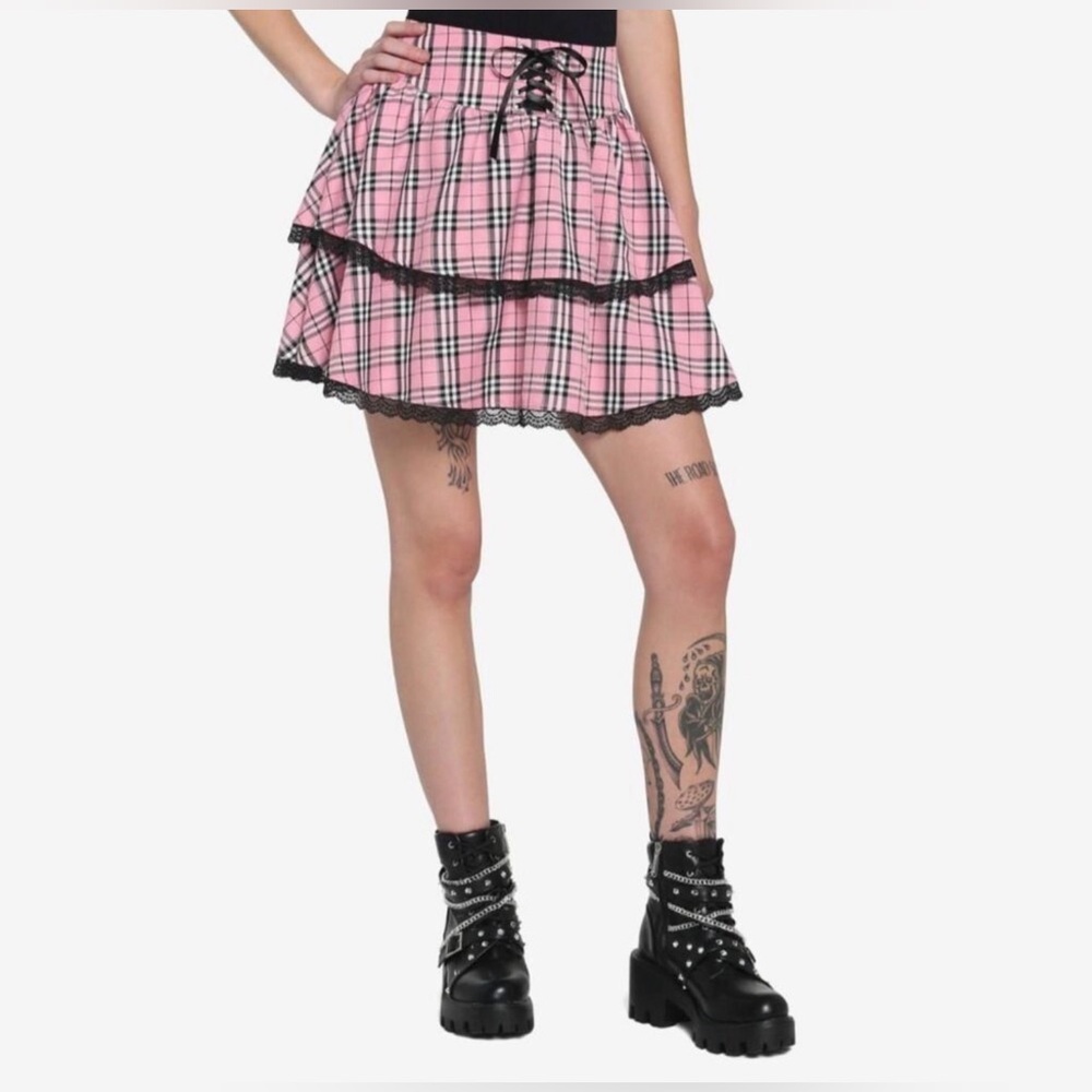EUC- Hot Topic ‘Lolita’ Pink Plaid Lace-Up Tiered Skirt